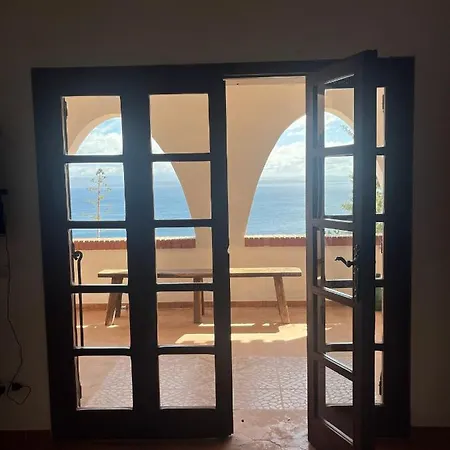 Villa Clementina - *